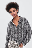 SNAKESKIN PRINT CROPPED SHIRT